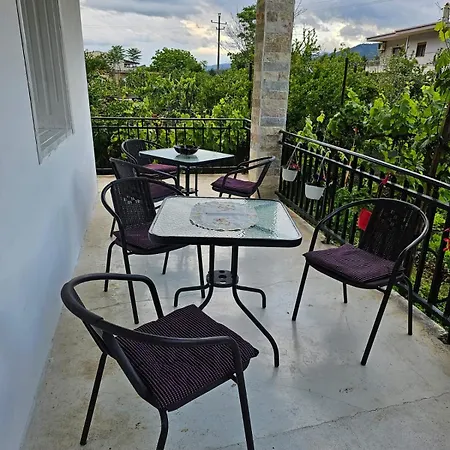 Aira Villa Permet